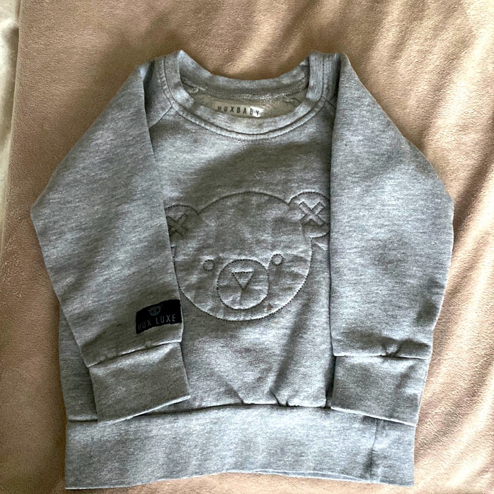 Hux baby grey unisex sweater